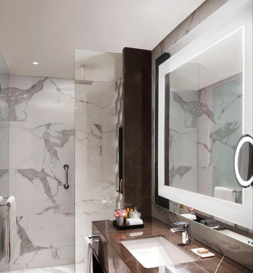 Готель Taj Wellington Mews Ченнаї Екстер'єр фото