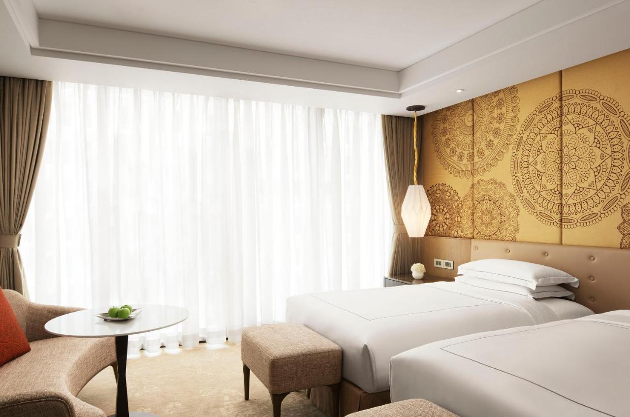 Готель Taj Wellington Mews Ченнаї Екстер'єр фото